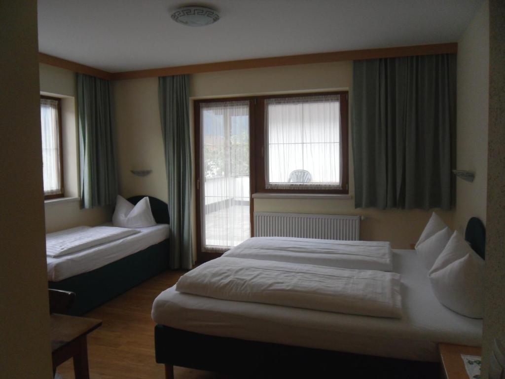 Walchenhof Hotel Mayrhofen Room photo